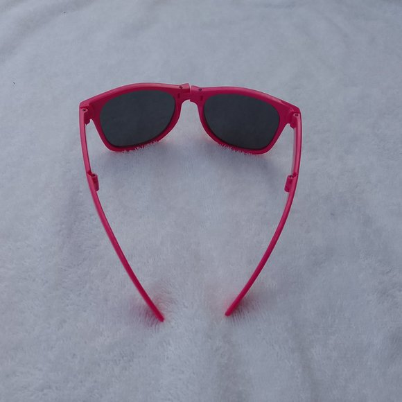Bundle 1 Jessica Simpson sunglass & 2 gift pairs, brand new main image 6